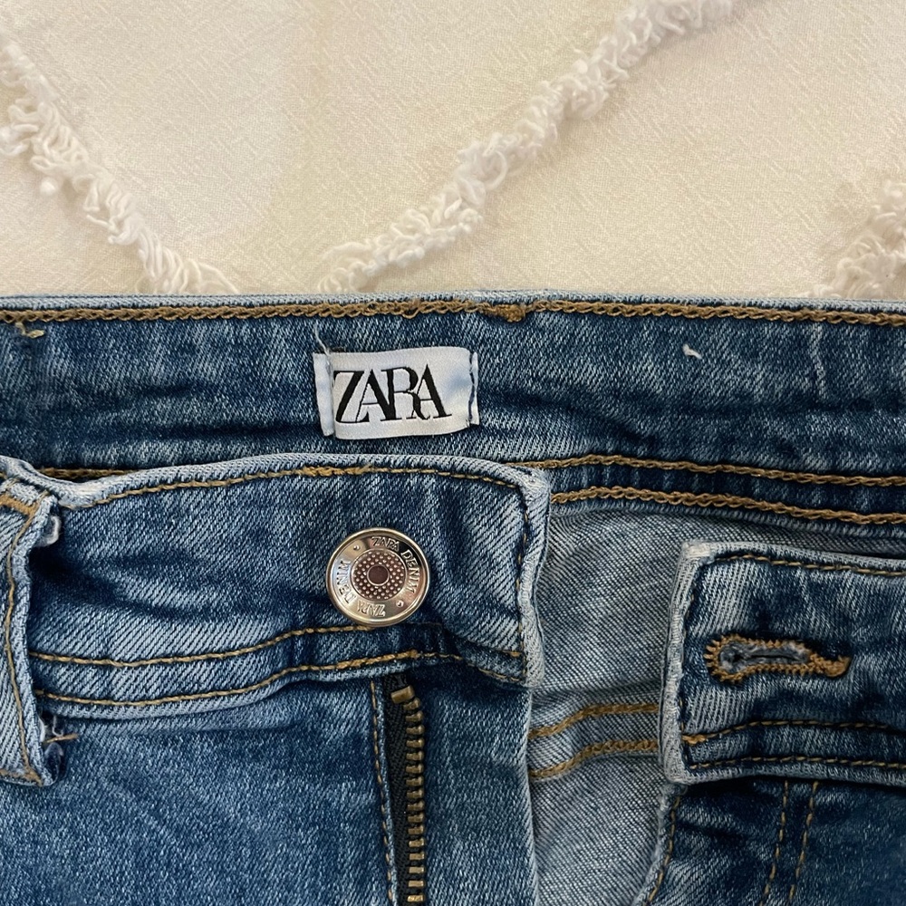 Jeans - Picture 4 of 4